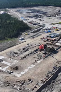 Vue aérienne d’un site minier canadien pour le projet à Bay McIlvenna.