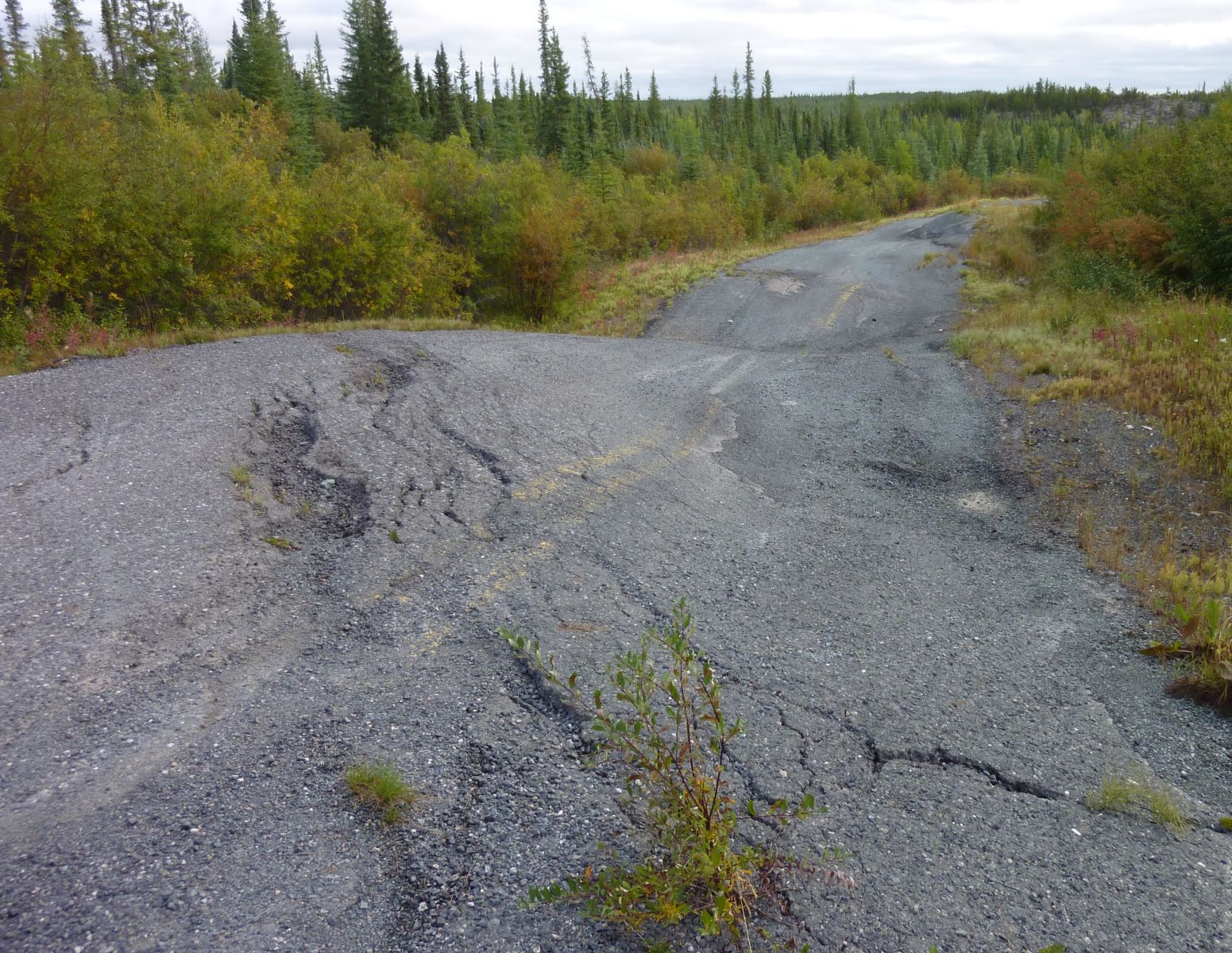 Permafrost effect on pavement . Photo by R. Fraser, NRCan # 2014-038